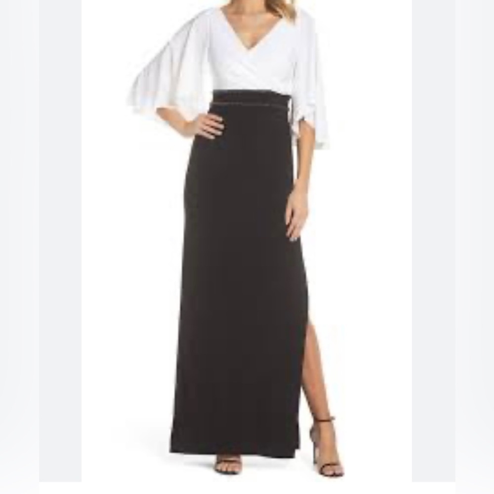 Adrianna Papell Women's V-Neck Jersey Dress with Long Sleeves